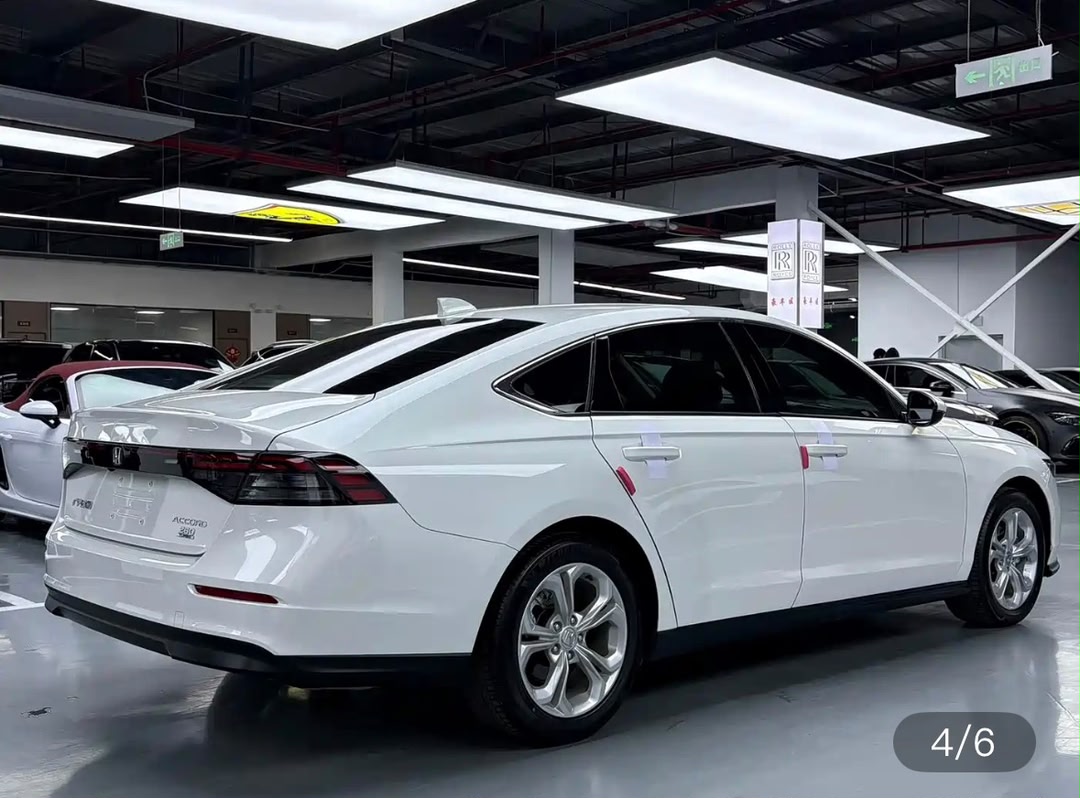 Honda Accord photo 3