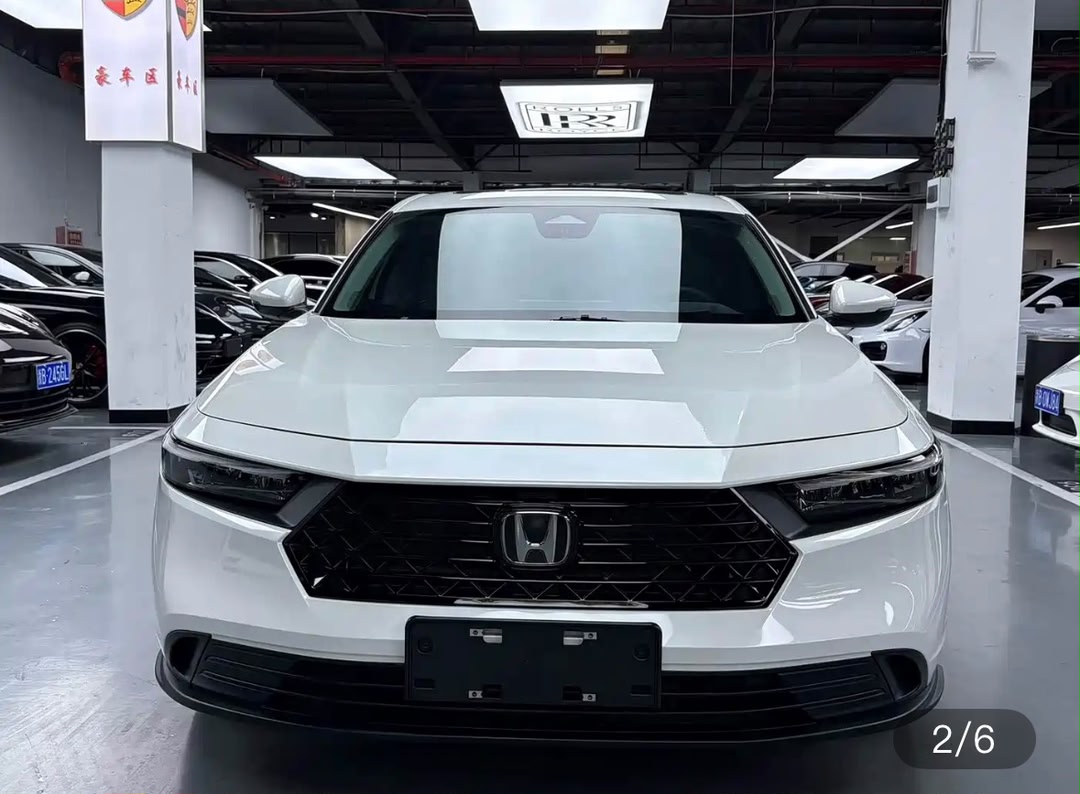 Honda Accord photo 2