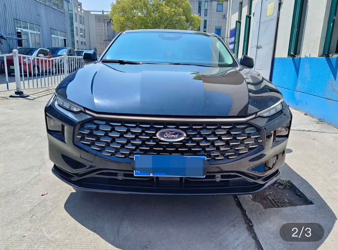 Ford Taurus 2.0T photo 2