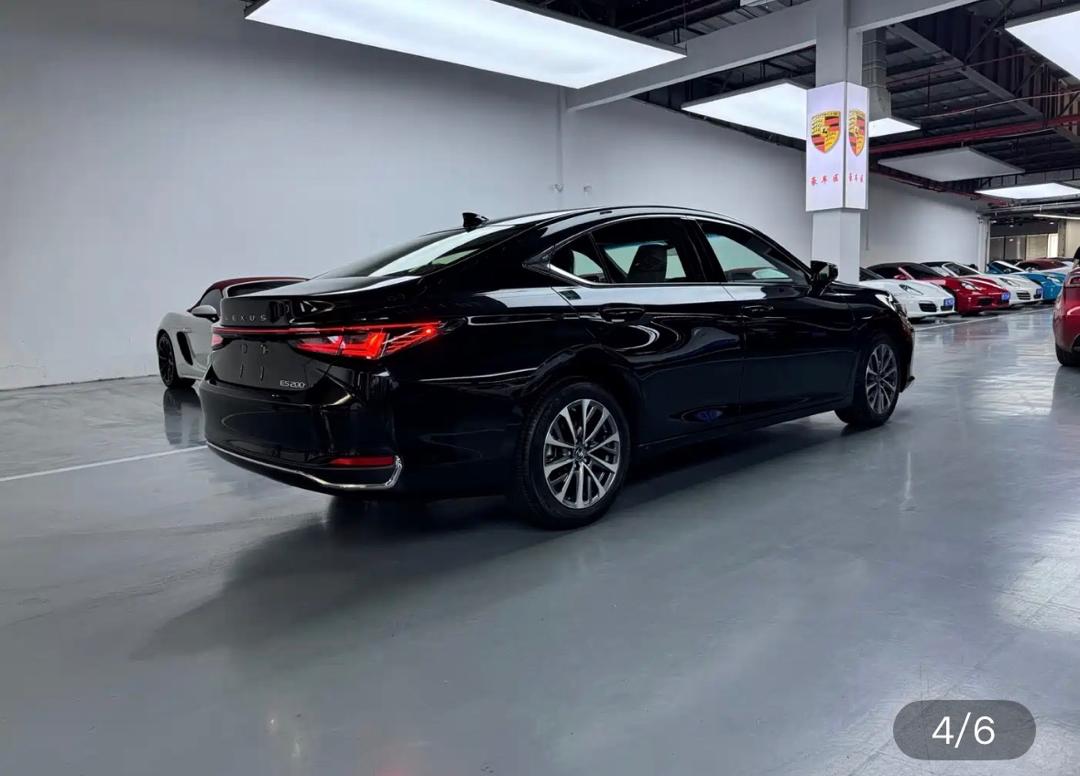 LEXUS ES200 2025 imported from China to Saudi Arabia — side view