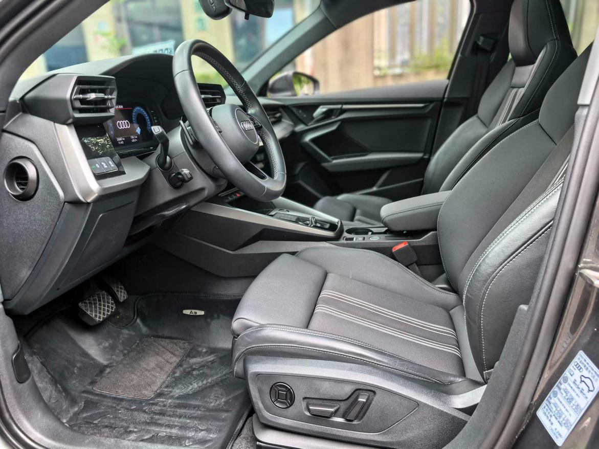 Audi A3L Limousine 35 TFSI 2023 imported from China to Saudi Arabia — interior