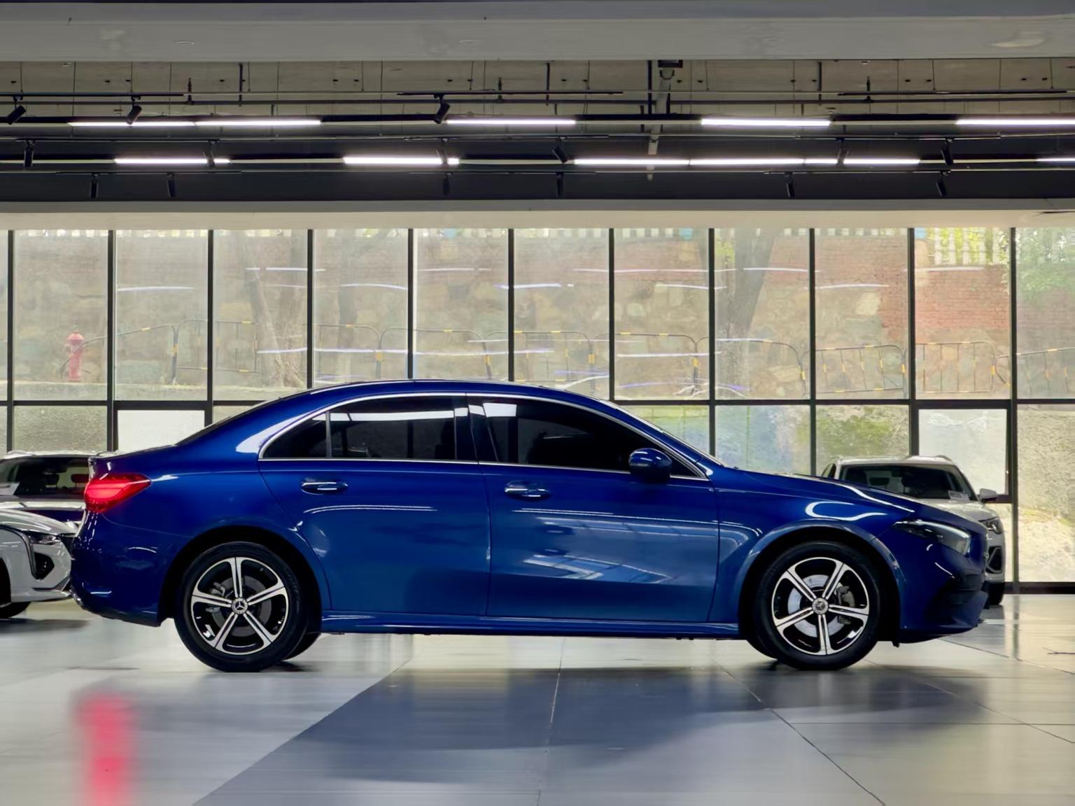 Benz A200 L Sport Sedan 2023 imported from China to Saudi Arabia — view 7