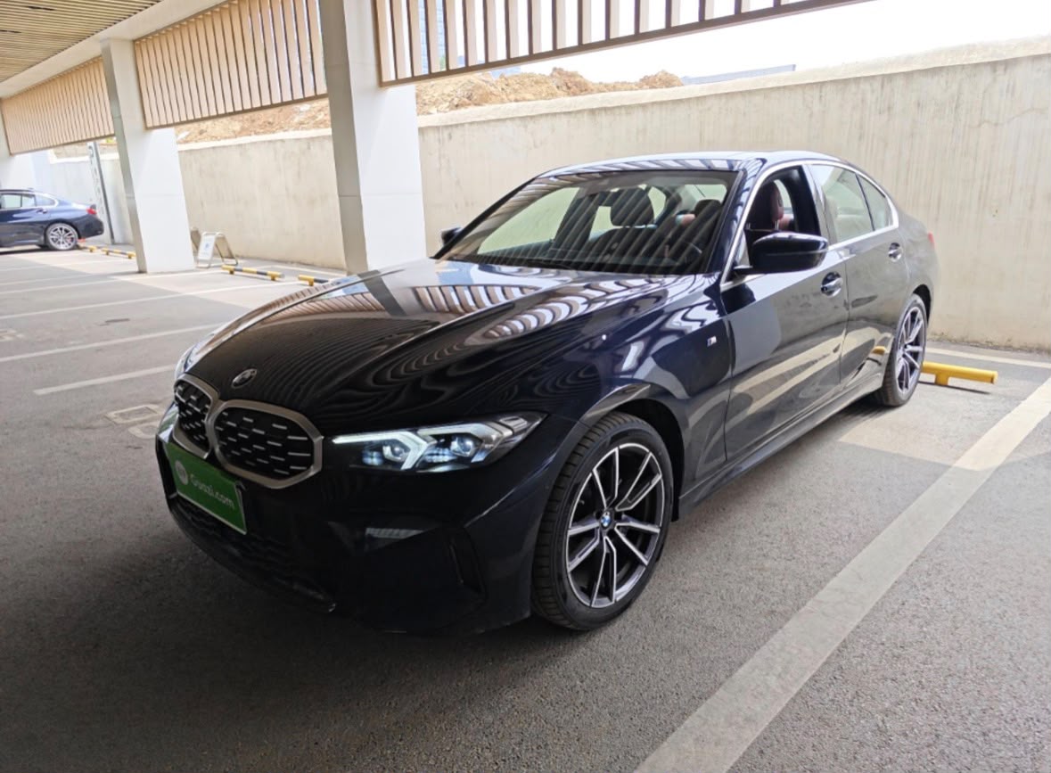 BMW 325i M Sport Package 2025 imported from China to Saudi Arabia — view 8