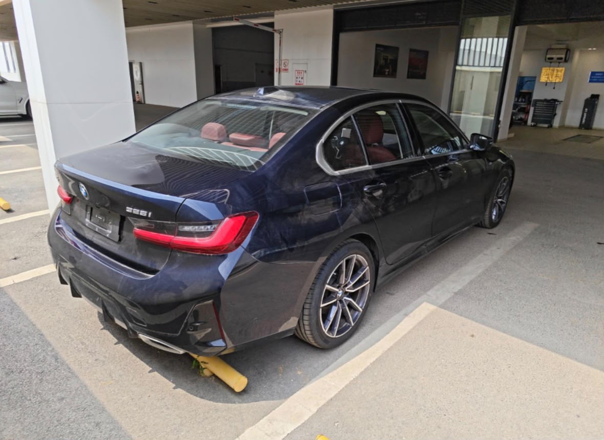 BMW 325i M Sport Package 2025 imported from China to Saudi Arabia — view 9