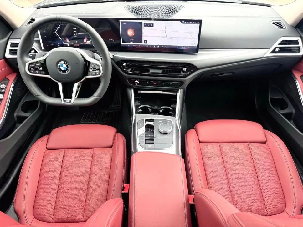 BMW 325i M Sport Package 2025 imported from China to Saudi Arabia — view 6