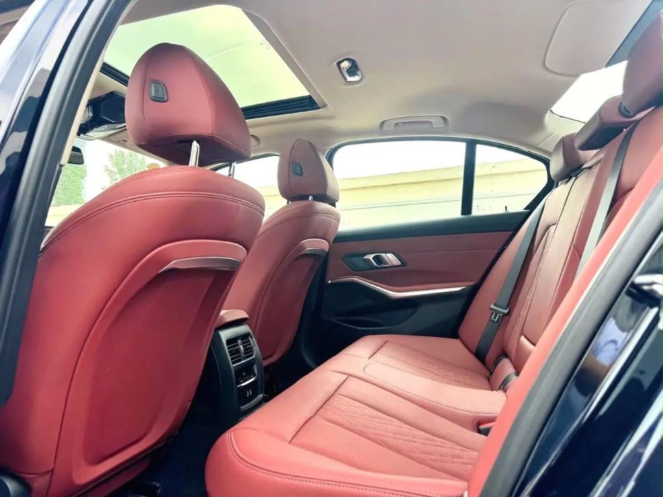 BMW 325i M Sport Package 2025 imported from China to Saudi Arabia — view 7