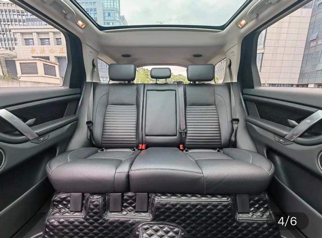 LAND ROVER DISCOVERY SPORT 2023 imported from China to Saudi Arabia — detail view