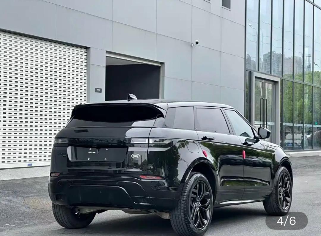 LAND ROVER EVOQUE 2023 imported from China to Saudi Arabia — interior