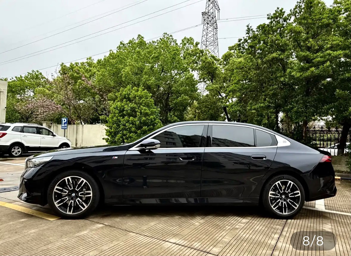BMW 530Li photo 2