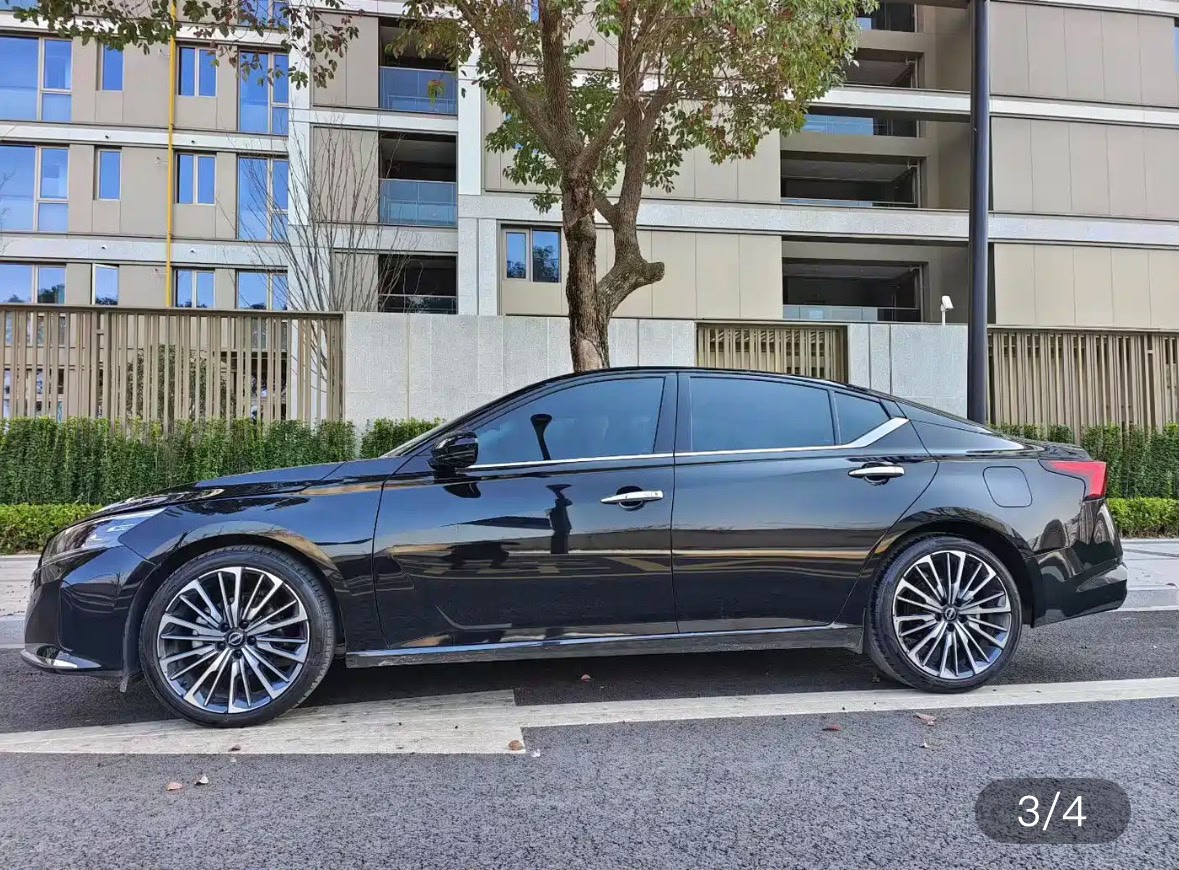 Nissan ALtima 2.0 photo 3