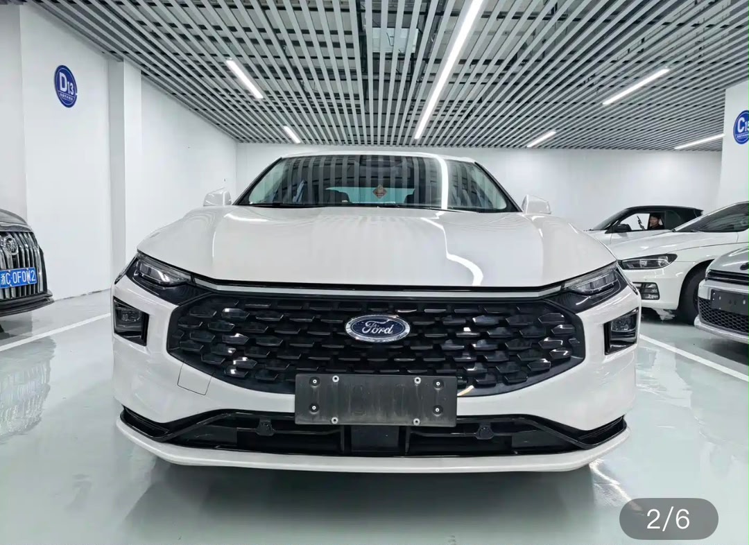 Ford Taurus 1.5T photo 2