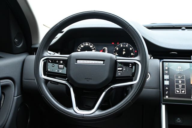 Land Rover Discovery Sport 2025 imported from China to Saudi Arabia — view 8