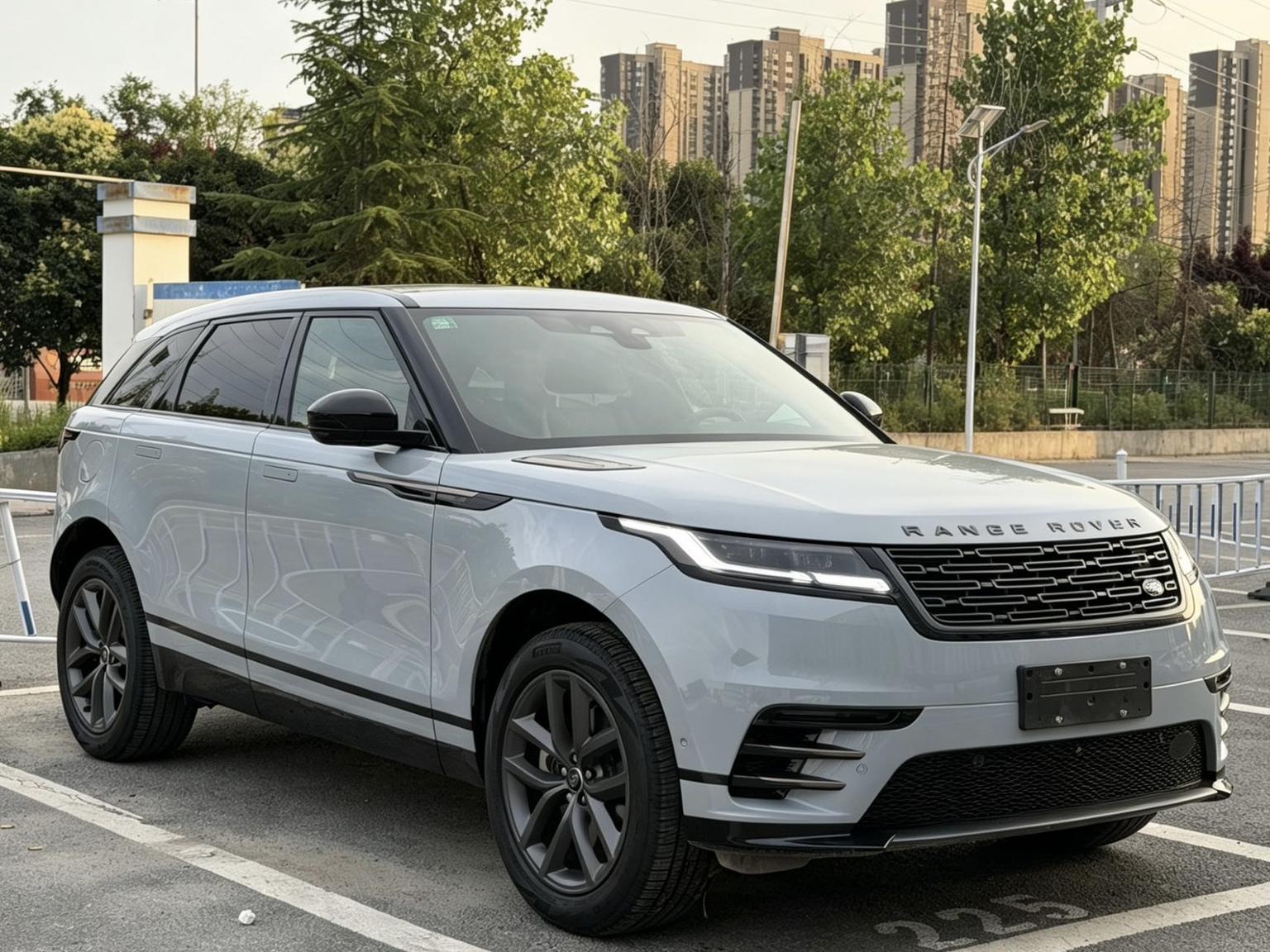 Range Rover Velar Dynamic SE 2025 imported from China to Saudi Arabia — side view
