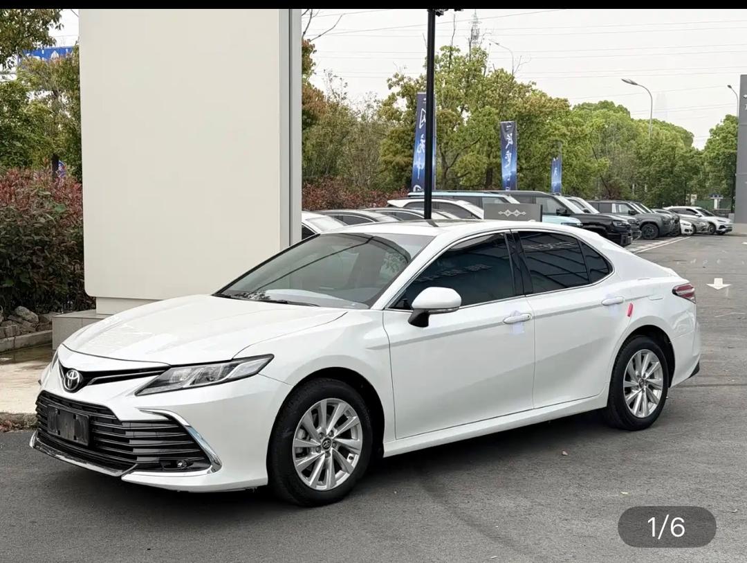 TOYOTA CAMRY