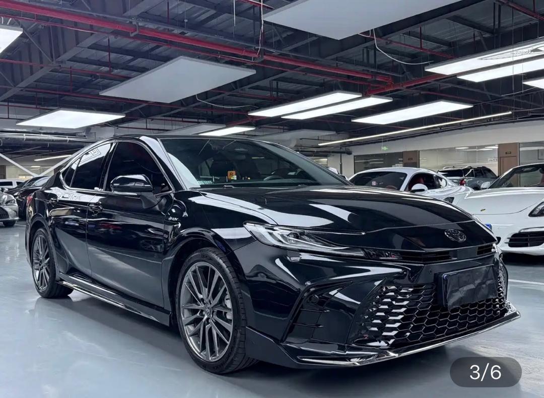 TOYOTA CAMRY 2025 imported from China to Saudi Arabia — side view
